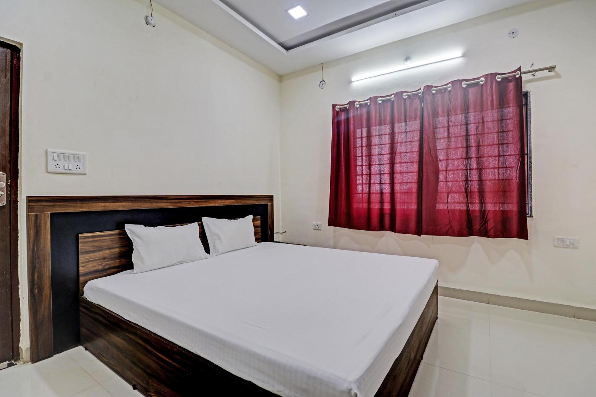 Super Hotel O Midway Treat Dhār المظهر الخارجي الصورة