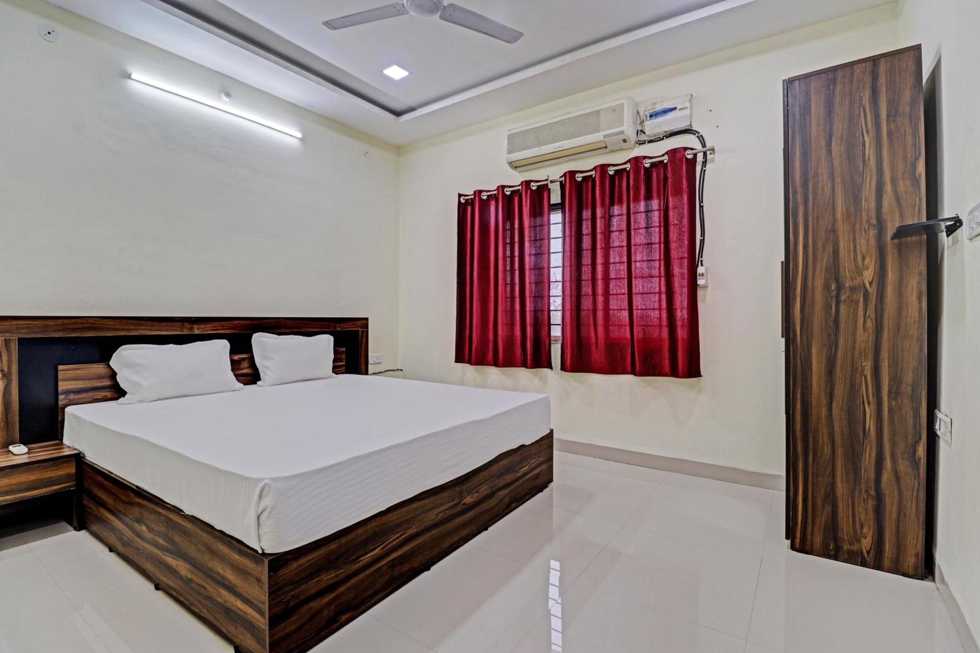 Super Hotel O Midway Treat Dhār المظهر الخارجي الصورة