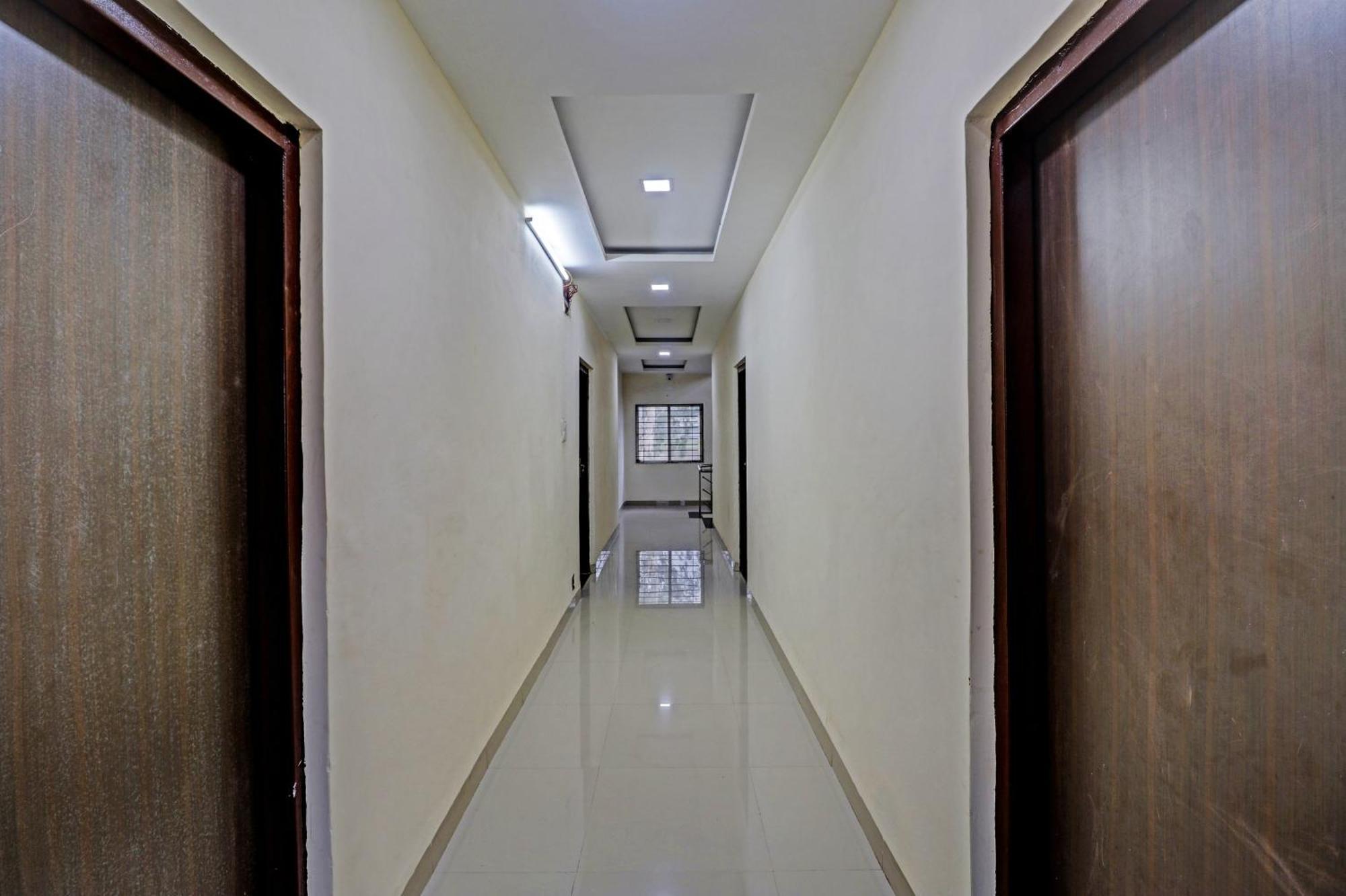 Super Hotel O Midway Treat Dhār المظهر الخارجي الصورة