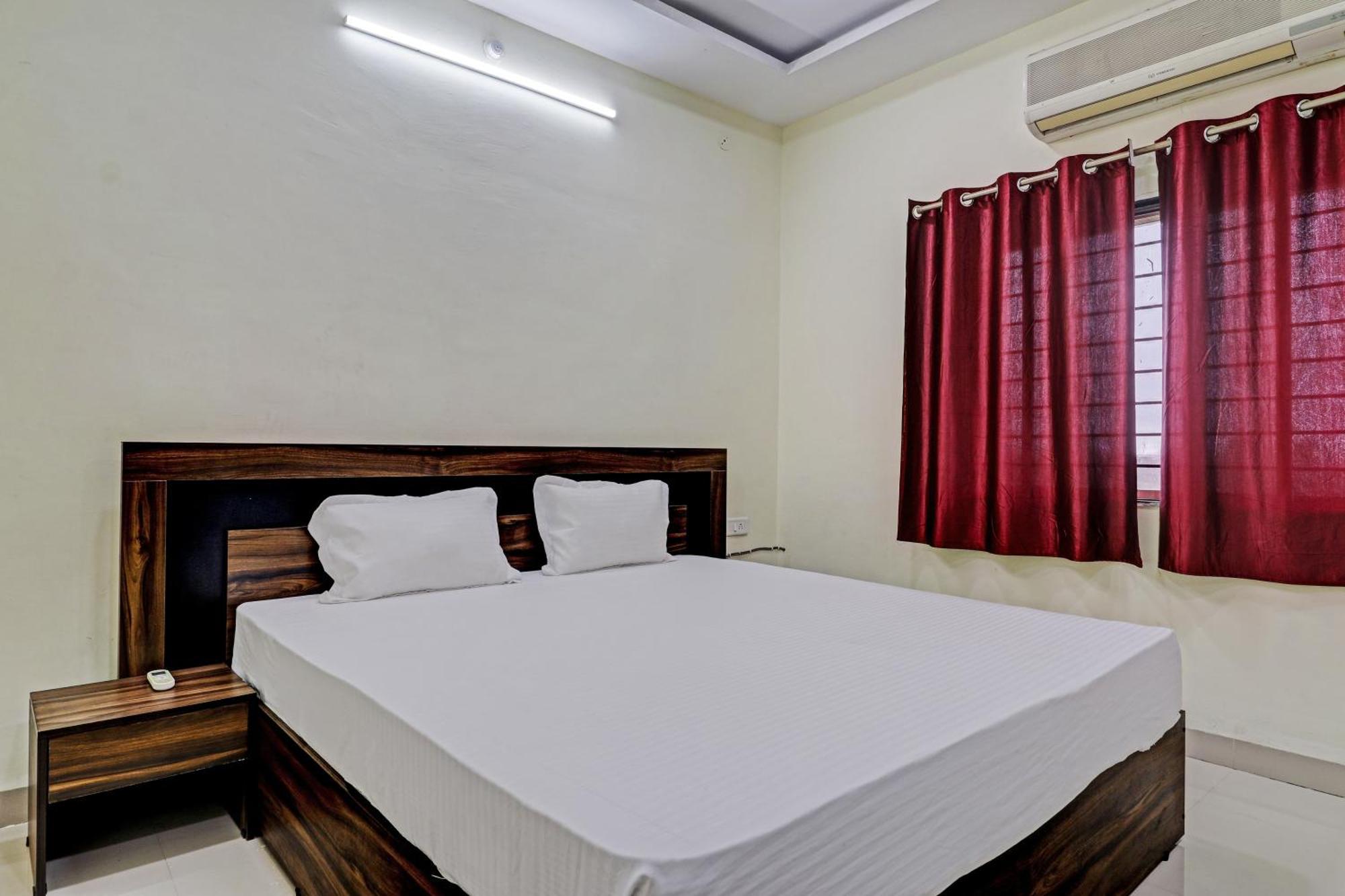 Super Hotel O Midway Treat Dhār المظهر الخارجي الصورة